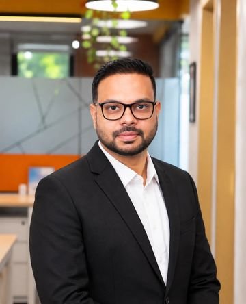 Vinayak Indolia, CFO services for Canada and India, Legal Quotient Consultants